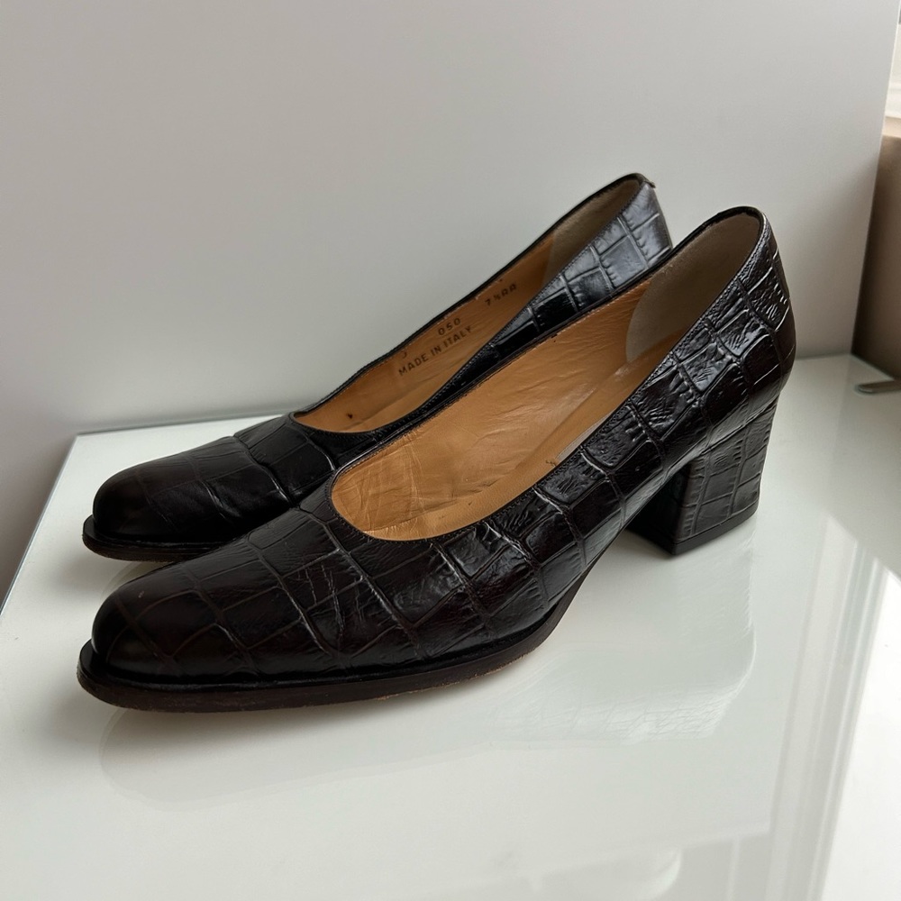 Vintage Coach Dark Brown Croc Embossed Leather Chunky Heel Pumps